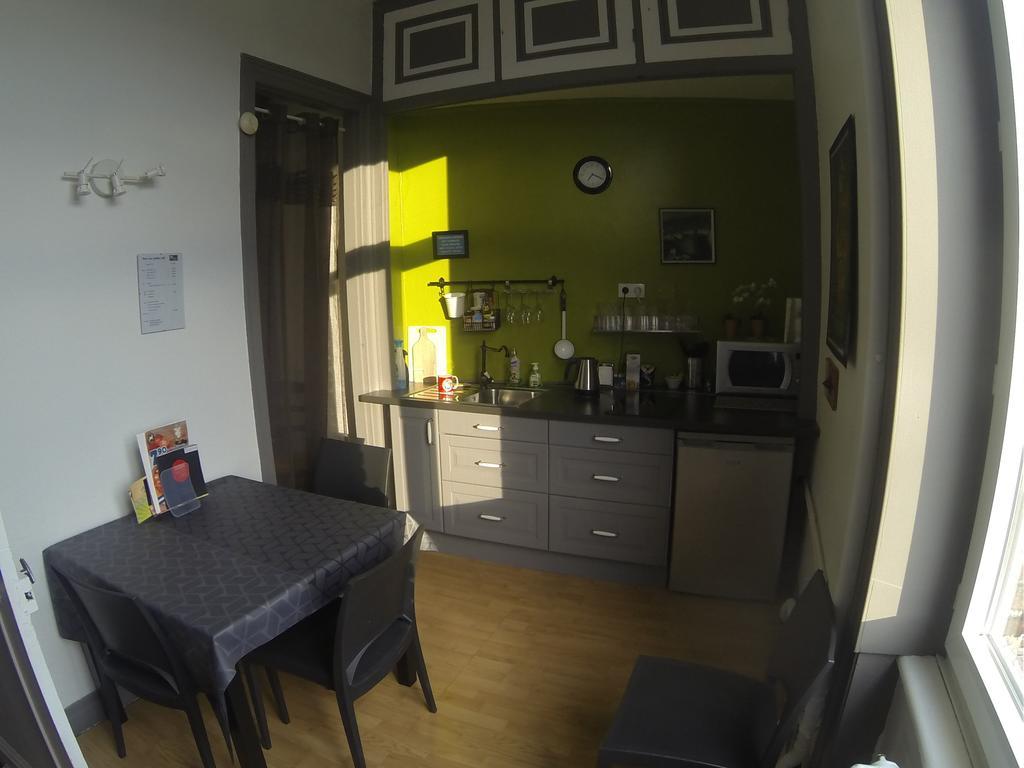 Abri Du Passant Bed and Breakfast Roubaix Exteriör bild